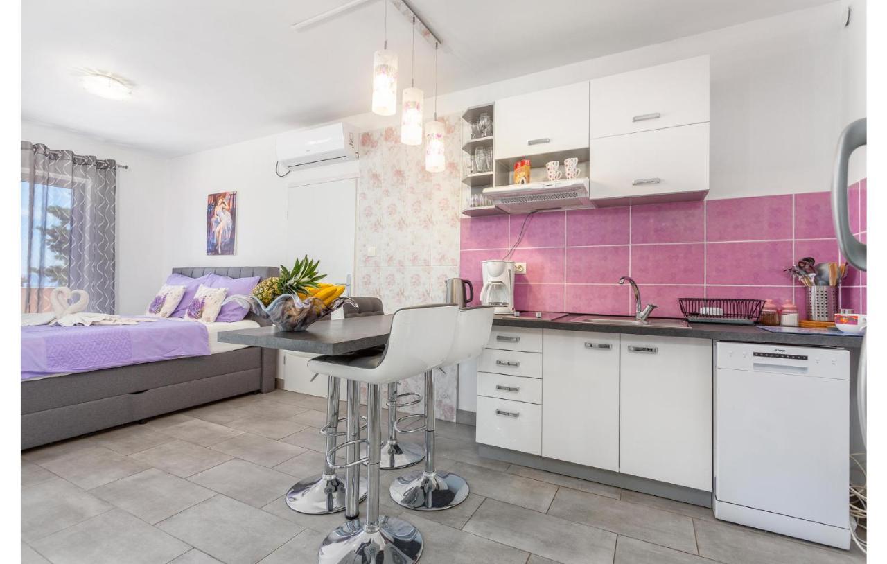 Beautiful Apartment In Stara Baska With Wifi ภายนอก รูปภาพ
