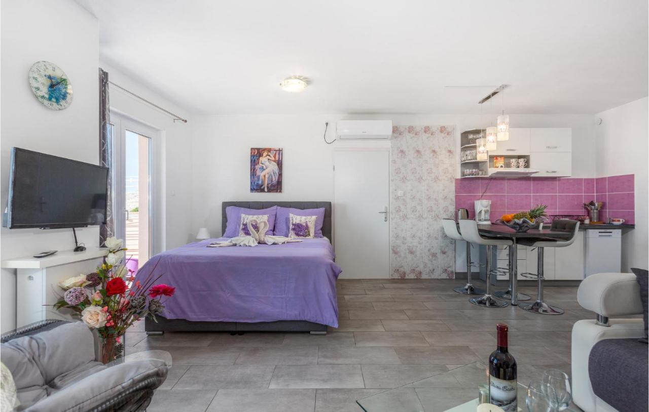 Beautiful Apartment In Stara Baska With Wifi ภายนอก รูปภาพ